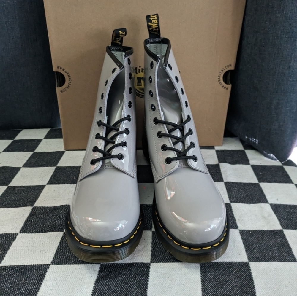 Doc Martens Boots Womens 11 Zinc Grey Patent Leather 1460 Women 112025 - Picture 5 of 10